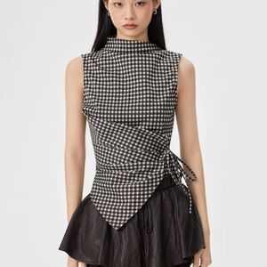 Cider Black and White Checkered Tunic Top